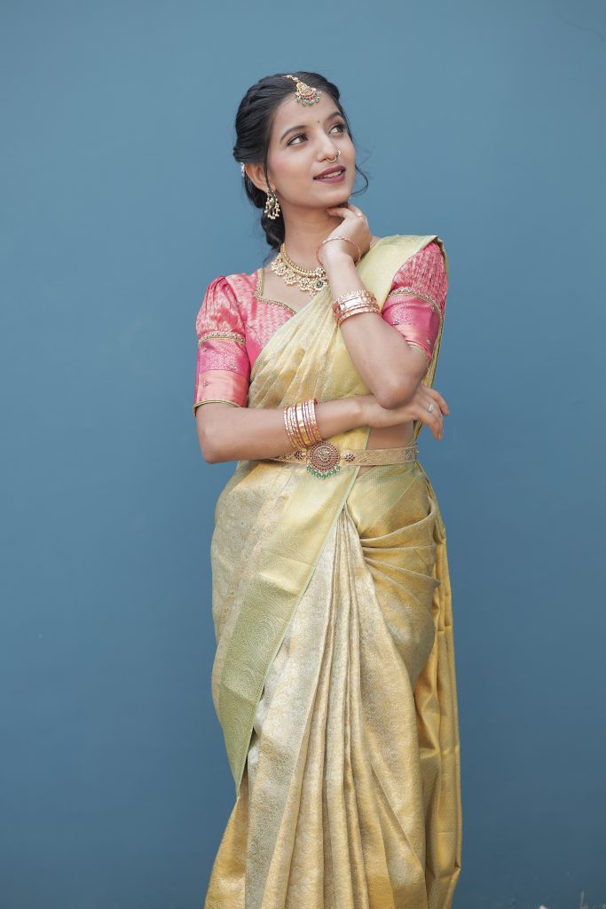 kasavu saree